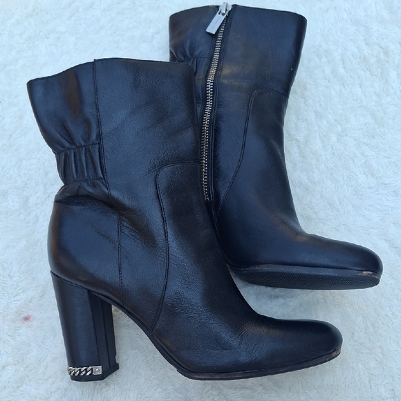 MICHAEL Michael Kors Black Heeled Boots with Ruched Detail - Picture 2 of 9